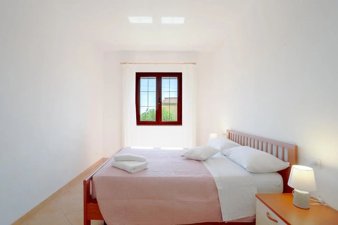 Willa Molara Ichnos House San Teodoro  Dom wakacyjny